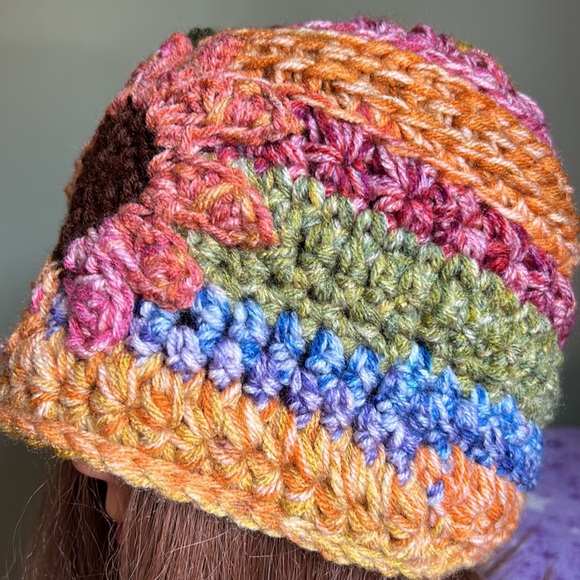 Multicolor Crochet Sunflower bucket beanie medium new - Picture 8 of 10